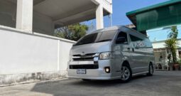 TOYOTA COMMUTER 3.0 AT ปี 2017 (New VIP)