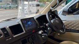 TOYOTA COMMUTER 3.0 MT ปี 2018 วีไอพี+option full