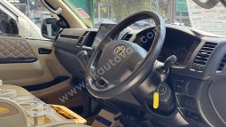 TOYOTA COMMUTER 3.0 MT ปี 2018 วีไอพี+option full