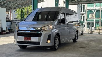 ขายรถตู้มือสอง โตโยต้าคอมมิวเตอร์ พร้อมตกแต่งวีไอพี | SKAUTOVAN